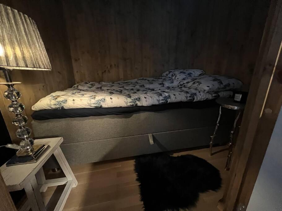 Attraktiv & Smart Funkishytte Pa Nes Strandhager. Arnes  Экстерьер фото